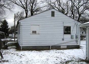2nd image of 24099 Eton Ave