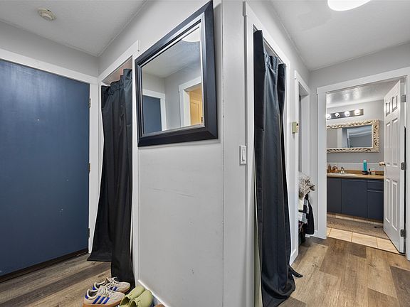 2nd image of 1525 Tranquille Rd #106