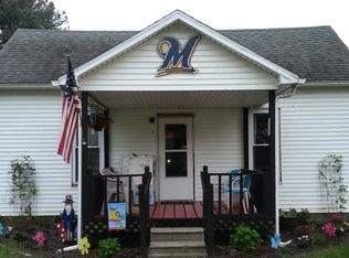 223 W Cherry St, Noble, IL 62868