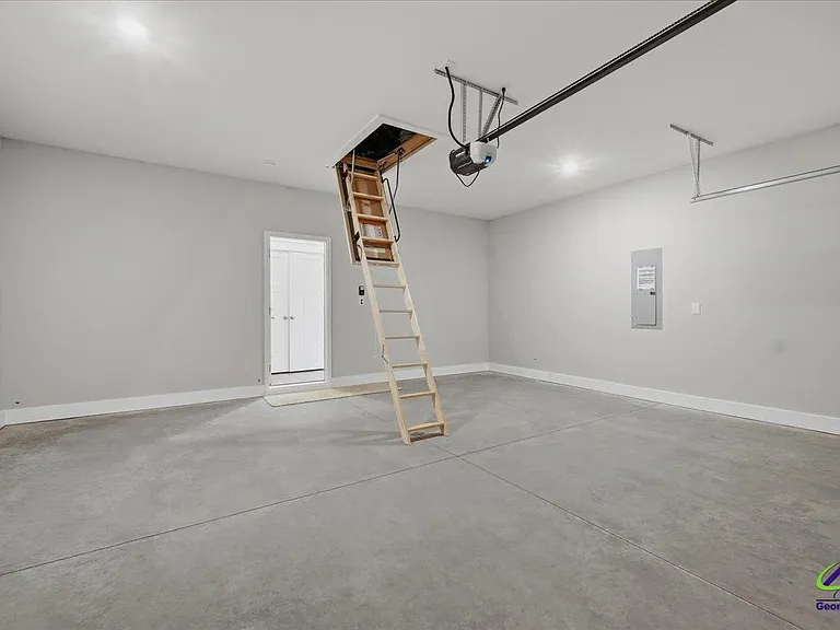 307 Willowbrook Ln — Photo 24