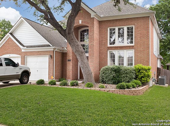 3rd image of 8835 Brae Park Dr