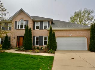 2774 Shellingham Dr, Lisle, IL 60532