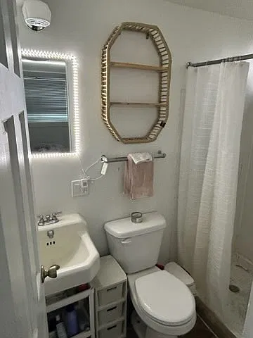 4 bed, 1720 sqft, $3,080 — Photo 4