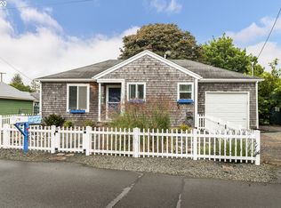 947 N Lincoln St, Seaside, OR 97138
