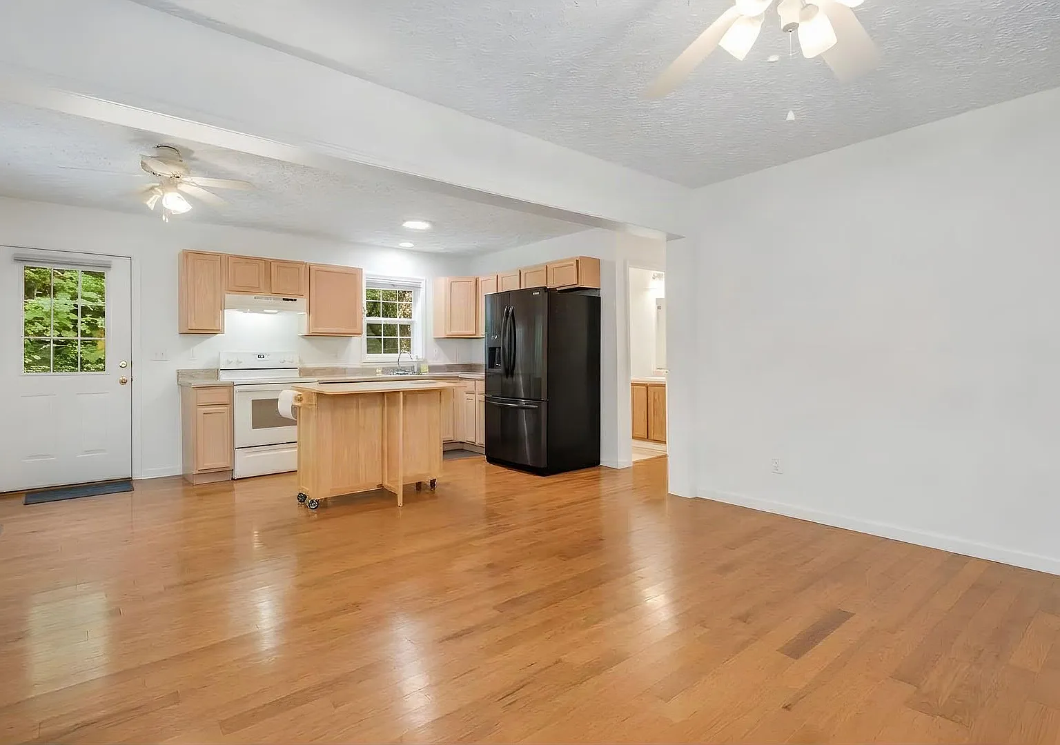 East Asheville 3-Bedroom Home in Haw Creek Heights — Photo 4