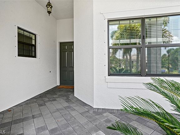 5th image of 11536 Foxbriar Ln