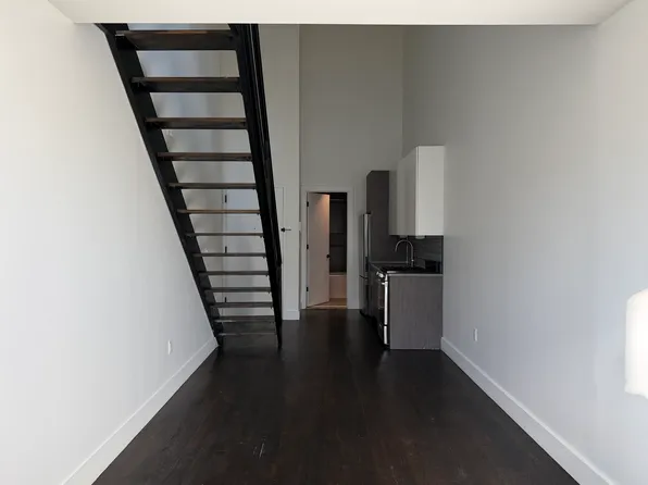 142 Erasmus Street image 1 of 10