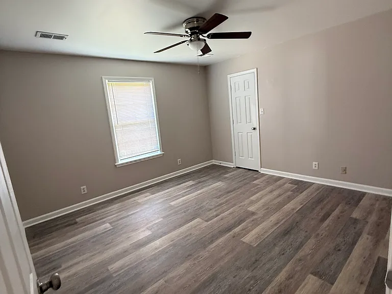 1048 Shadow Ridge Ave — Photo 8