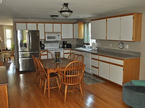 4th image of 9113 NE 148th Ave