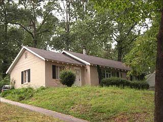 1st image of 422 E Park Dr