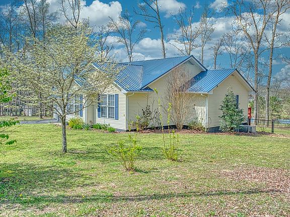 4th image of 591 Shady Oak Dr