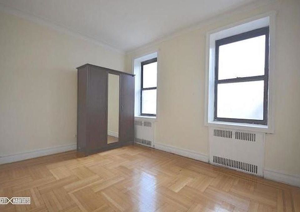 2nd image of 153 Miller Ave APT 3R
