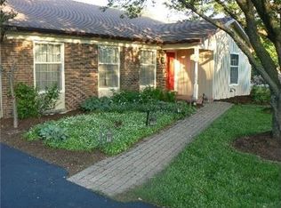 10S347 Alan Rd, Naperville, IL 60564