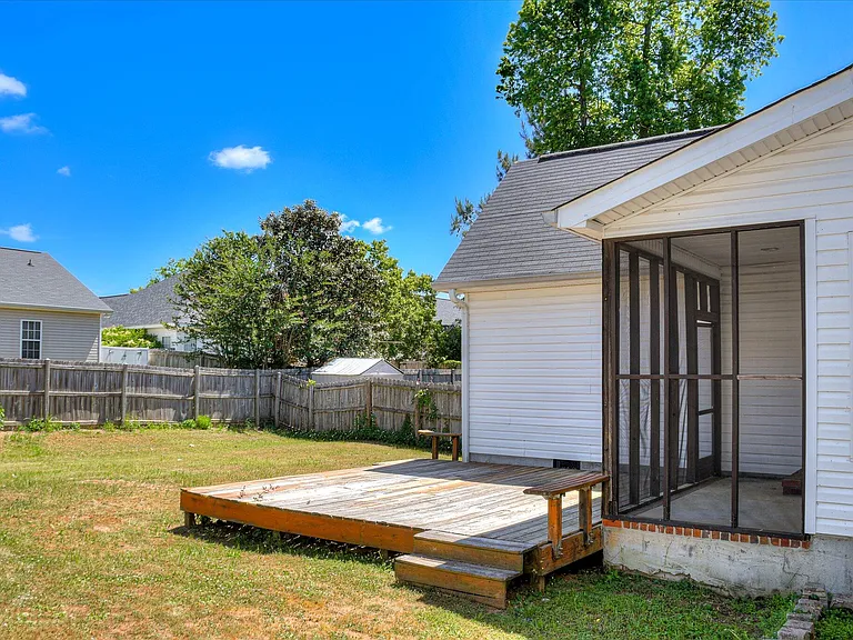 929 Sawbuck Way — Photo 33