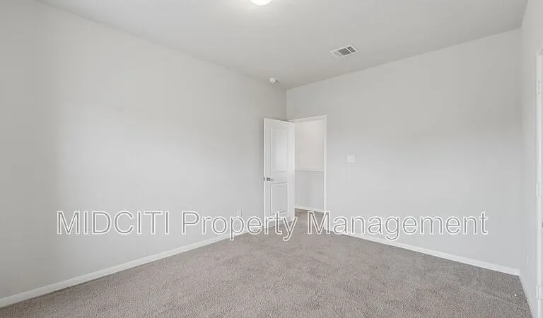 1858 Lauter Ln — Photo 34
