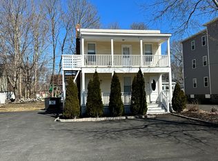 95 Pacific St #1R, Rockland, MA 02370