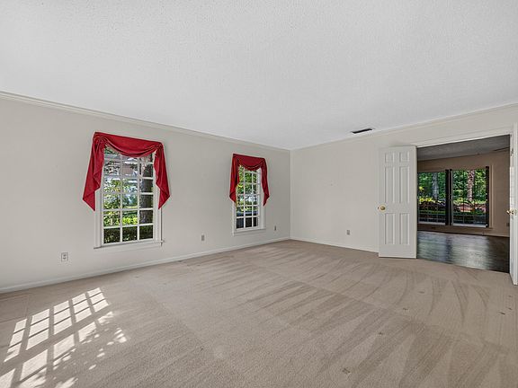 4th image of 850 Quapaw Ave