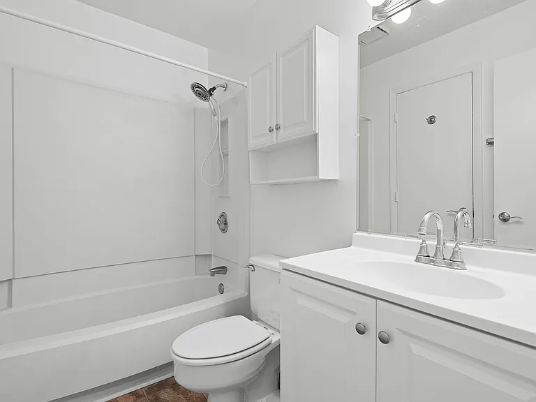 270 Summerwalk Cir — Photo 16