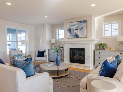 6415 Red Cedar Dr, Chaska, MN, 55318