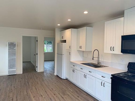 5th image of 355A Jeffrey Dr