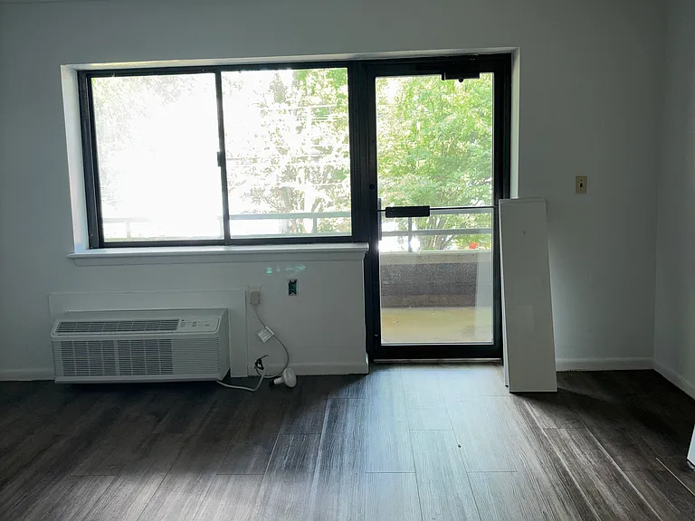 164 Union St #2E — Photo 16