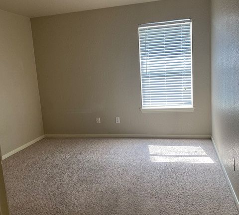 2nd image of 4804 Heather Ln #A