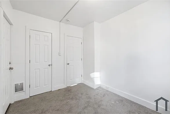 3247 W 121st St — Photo 7