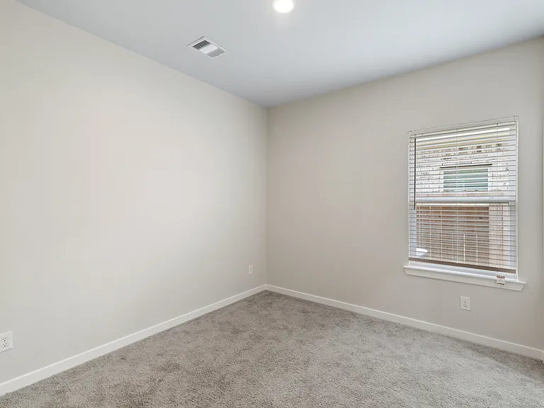 5811 Quest Valley — Photo 11