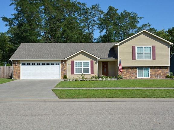 2nd image of 1409 Forest Park Ln