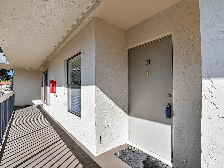 265 SE 10th St #11C — Photo 7