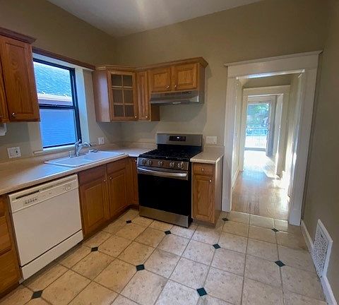 3rd image of 2543 N Humboldt St