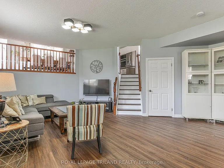 41 Owen Ct — Photo 30