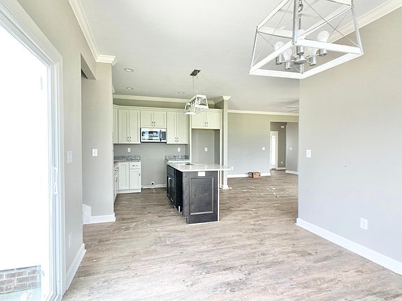 Dining area into kitchen