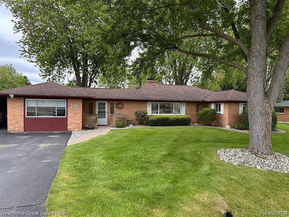 1st image of 2141 W Reid Rd