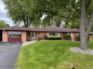 2141 W Reid Rd, Flint, MI 48507