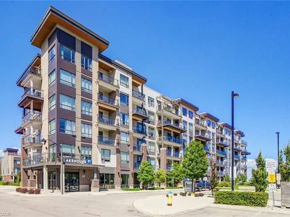 40 Esplanade Ln #407, Grimsby, ON L3M 0G9