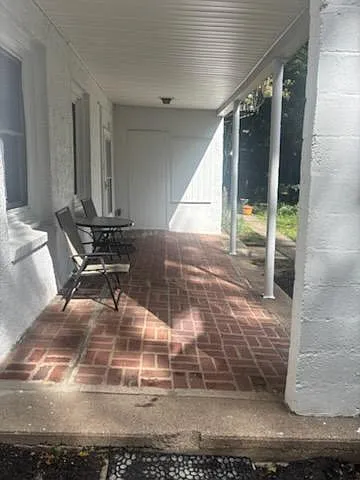 1 bed, 300 sqft, $1,650 — Photo 3