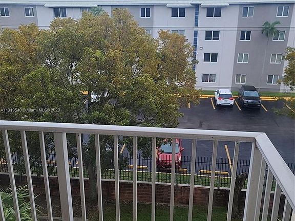 5th image of 11060 SW 196th St APT 406