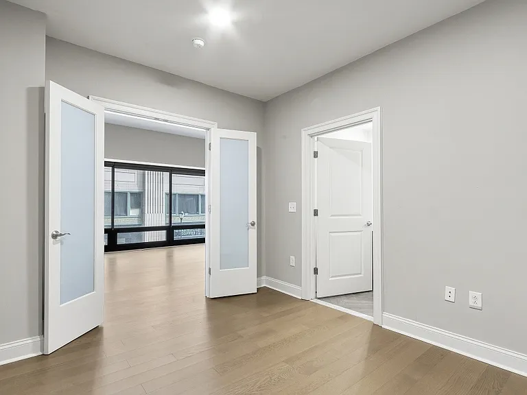 1300 Chestnut Street — Photo 17