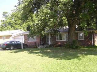 405 N Kelker St, Holdenville, OK 74848