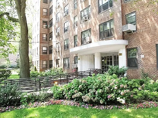 Rented by Winzone Realty Inc | media 3