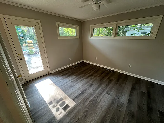 1810 Catawba St — Photo 32
