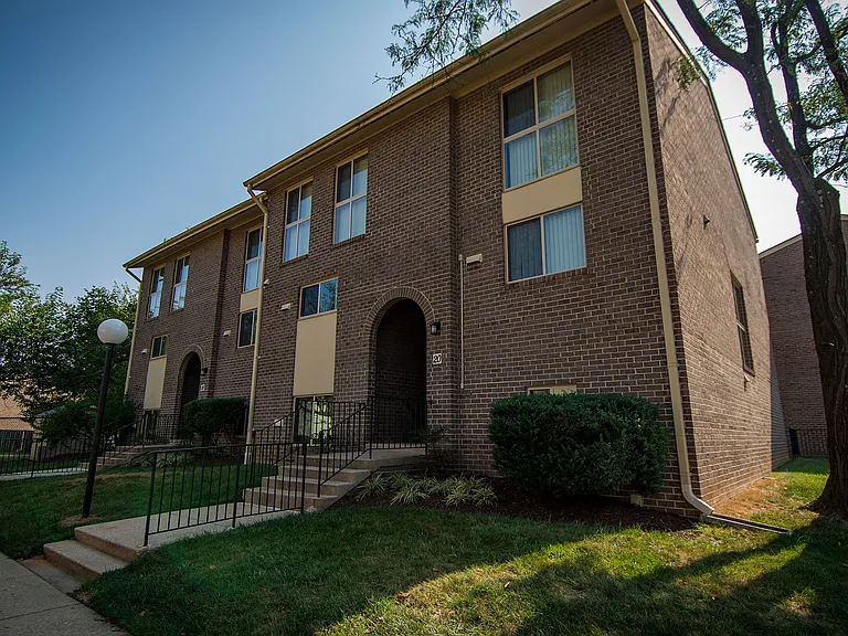 Maplewood Villas Apartments Building Exterior 21