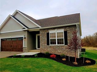 5984 Monarch Dr, Farmington, NY 14425