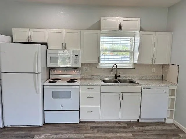 2330 Dorrington St #C — Photo 5