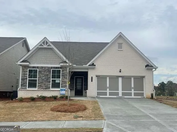 822 Kestrel Dr, Loganville, GA 30052