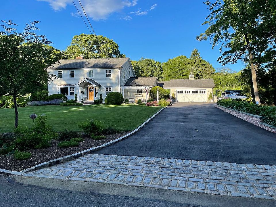 1st image of 10 Howard Dr
