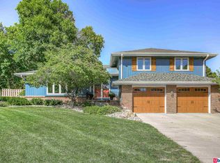 13114 Leavenworth Rd, Omaha, NE 68154