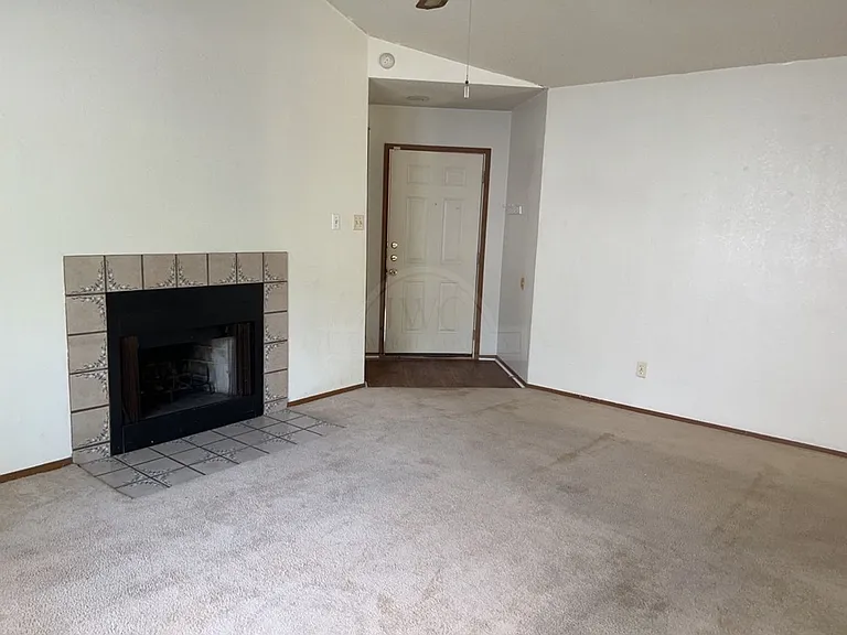 2019 Dickens Dr — Photo 2