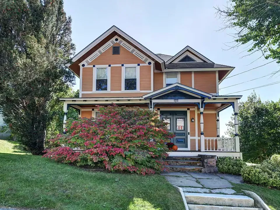 316 E Main St